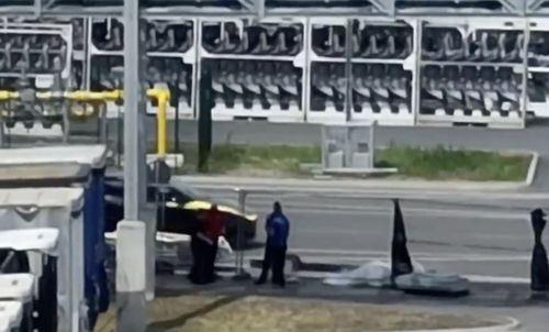 无车教育时代 柏林超级工厂新款Model Y伪装实车现身预示的未来